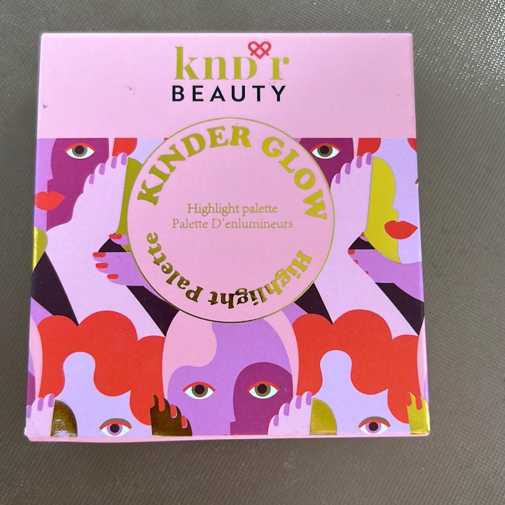 Kinder Beauty Kinder Glow Highlighter Palette